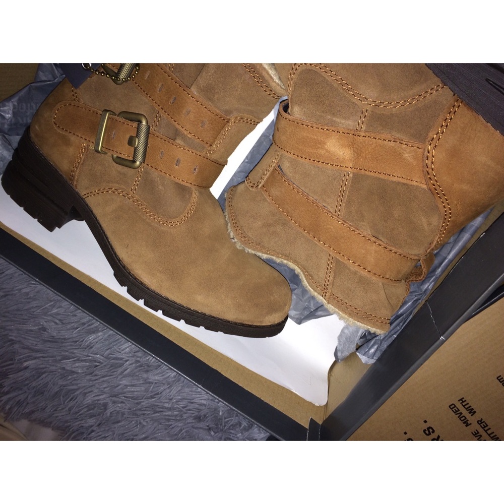 NWT CAT booties